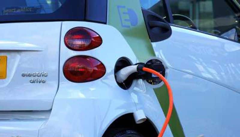 Jio bp TVS Motor Company to collaborate on creation of robust public EV charging infrastructure ckm