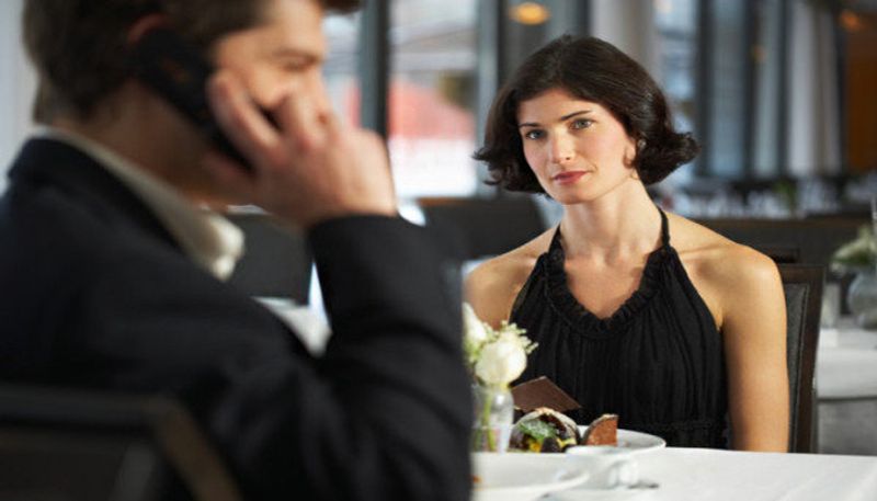 First date tips:How men should behave impress women