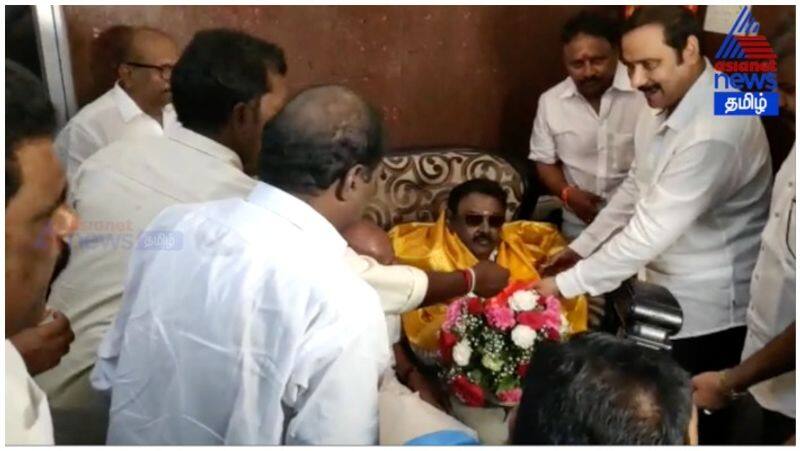 Ramadoss's video for Vijayakanth's house for the first time !!