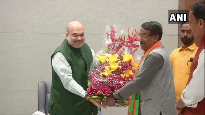 राहुल गांधी के नेतृत्व पर बड़ा सवाल सोनिया के इस पुराने वफादार ने थाम लिया बीजेपी का हाथ