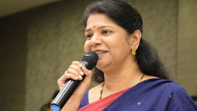 DMK kanimozhi Fight