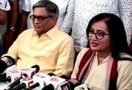 Sumalatha meets SM Krishna seeks blessings Mandya polls