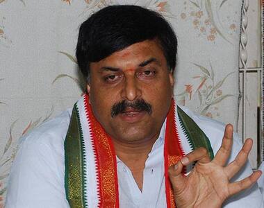  రాహుల్ గాంధీ సస్పెన్షన్ పై బిజెపి పొంగులేటి ఘాటు వ్యాఖ్యలు