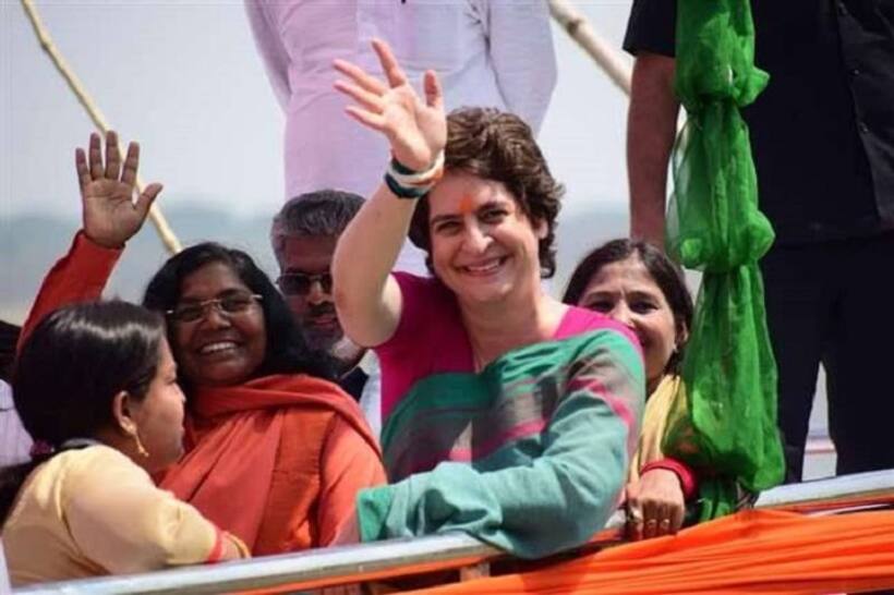 प्रियंका गांधी पर एफआईआर दर्ज: गंगा यात्रा के दौरान तिरंगे के अपमान का मामला