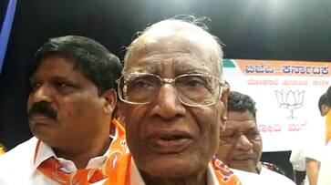 Congress loses one more wicket Karnataka senior leader Malaka Reddy joins BJP