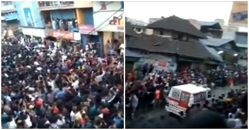 Crowd giving way to Ambulance within seconds in Palakkad