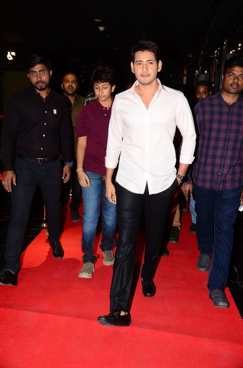 ఏఎంబీ థియేటర్ లో మహేష్ బాబు మైనపు విగ్రహం ఏఎంబీ థియేటర్ లో మహేష్ బాబు మైనపు విగ్రహం