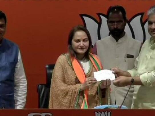 Jaya prada joined BJP and will fight against azam khan from Rampur seat