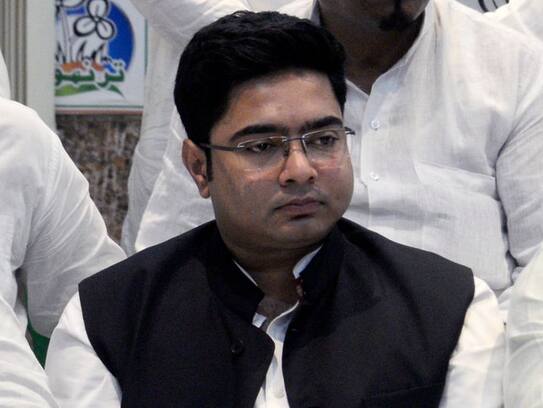 Bengal CM Mamta Nephew  Abhishek Banerjee in controversy again, this time over helipad in Salt Lake