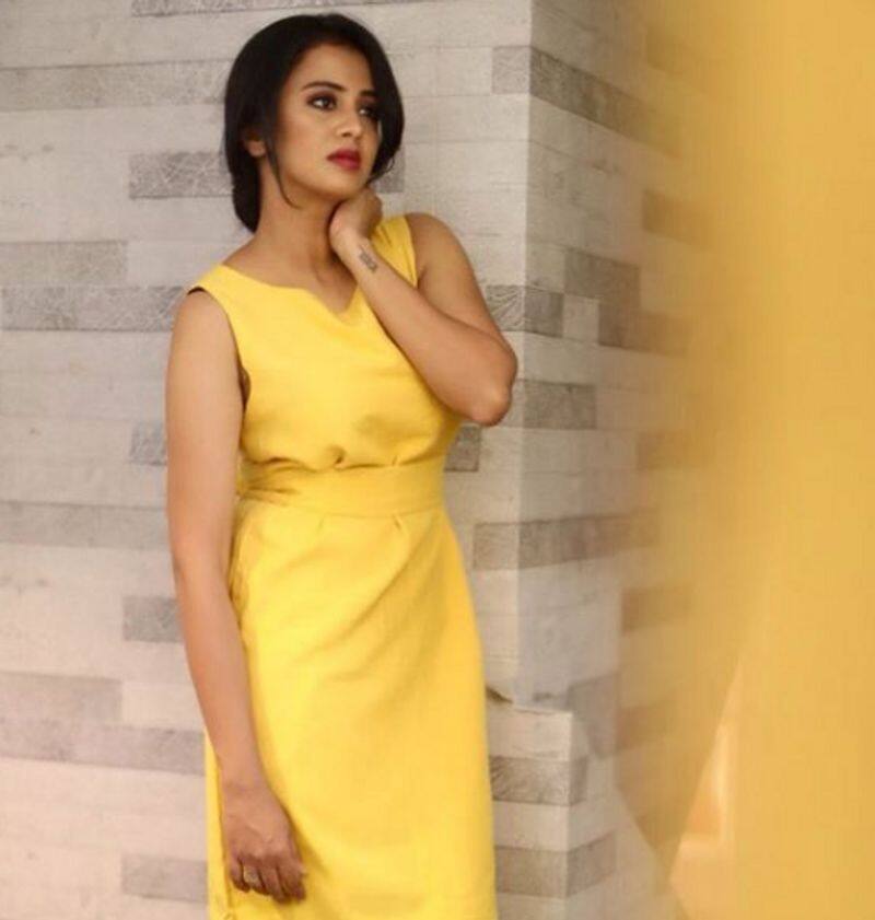 anchor anjana beautiful photo gallery