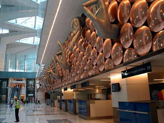 Immigration server delhi airport not working leads to long que passengers