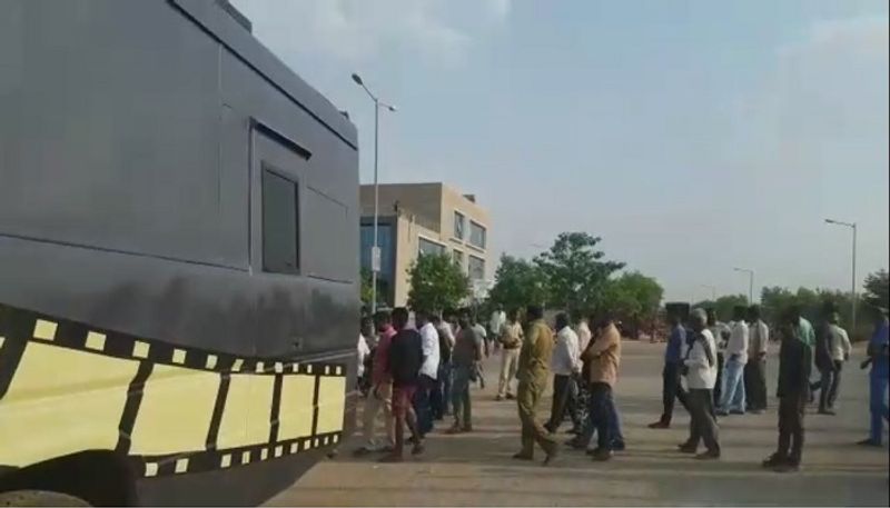 Ranam tragedy: Cylinder blast at Chiranjeevi Sarja-starrer film set in Bengaluru kills two