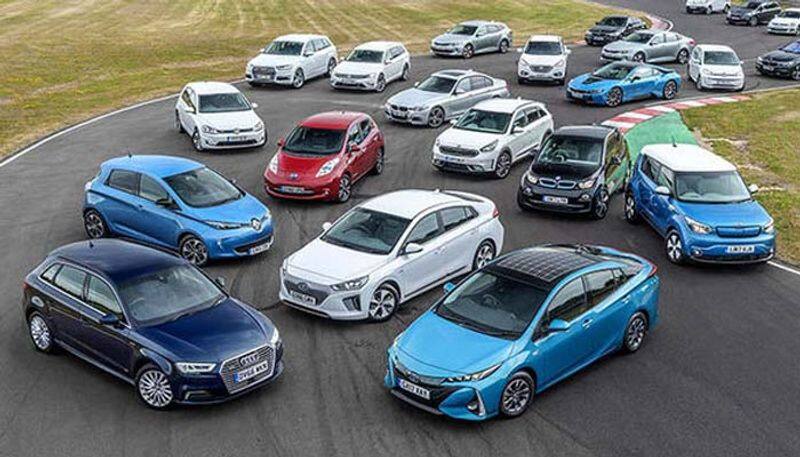 Passenger vehicle sales grow in single digit in FY19, major companies feel slowdown pangs