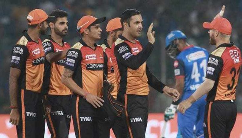 SRH started well against DC in IPL