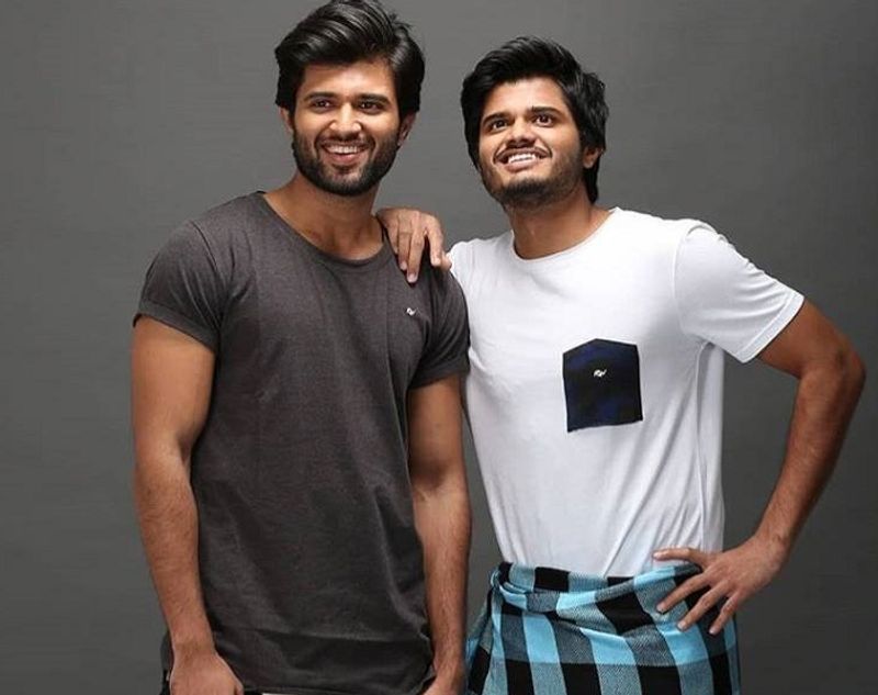 Vijay Devarakonda brother Anand Devarakonda to enter tollywood