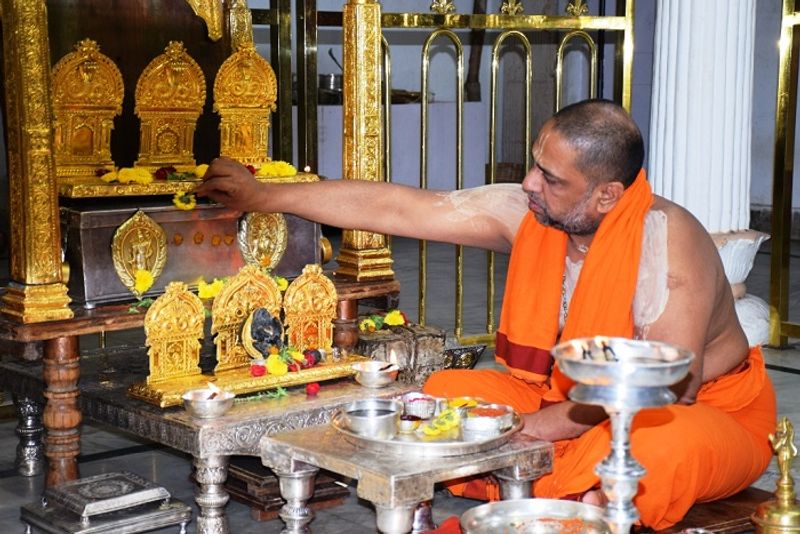 Special Pooja in Raghavendra Mutt in Mantralaya