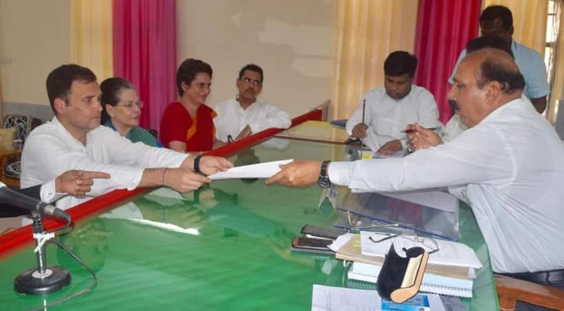 अमेठी में राहुल गांधी के नामांकन में 'गांधी परिवार' ने दिखाई एकजुटता, अरसे के बाद राहुल के साथ दिखे वाड्रा