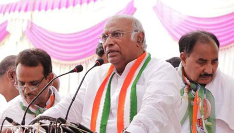 AICC General Secretary Mallikarjun Kharge Talks Over  Cabinet Expansion