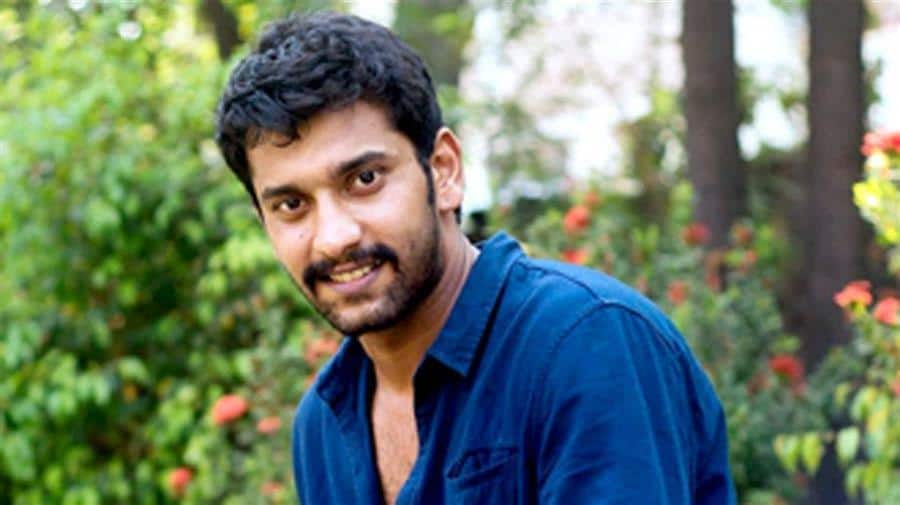 Arulnithi and Dushara Vijayan starrer Kazuvethi Moorkkan Title and motion poster launched 