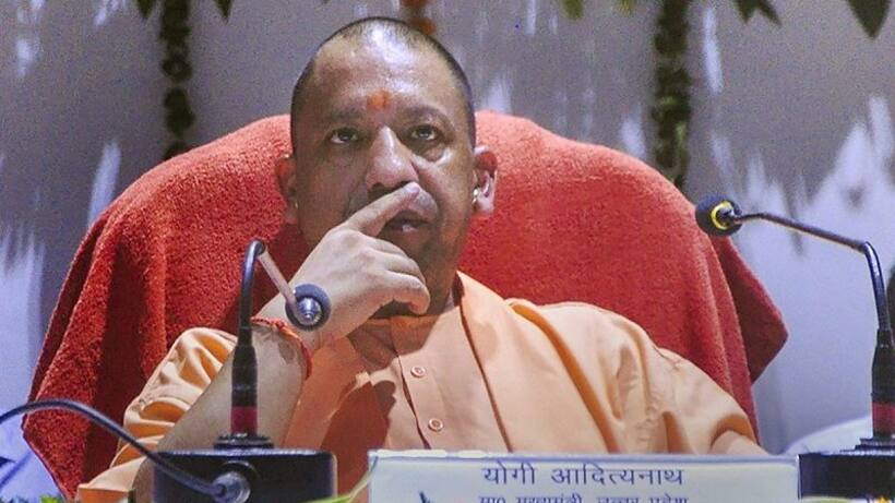 जानें क्यों रात तीन बजे योगी के कैबिनेट मंत्री पहुंचे इस्तीफा देने