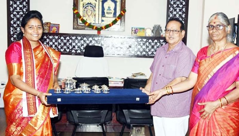 nri couple donates Silver vessels to vijayawada kanaka durga temple