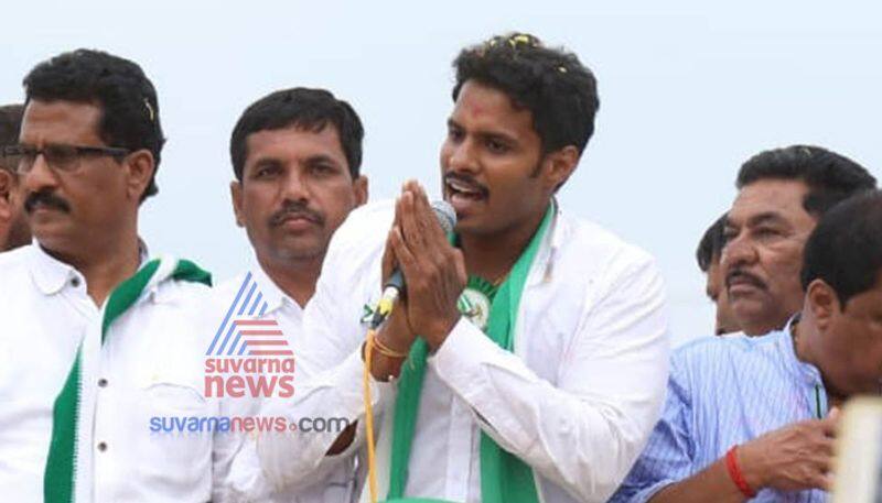 Nikhil  Kumaraswamy