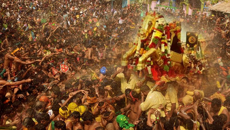 Madurai people come out to entertain Happy New Year Festival