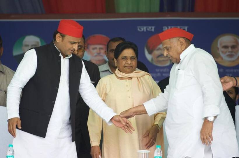 मायावती ने मुलायम के लिए मांगे वोट, पीएम मोदी पर दिया विवादित बयान