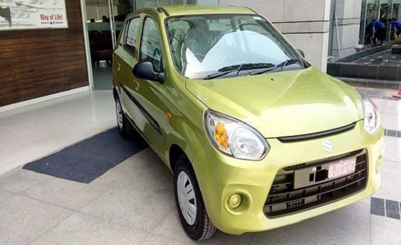 Maruti Suzuki alto 800 facelift car arrives to dealer official announcement shortly