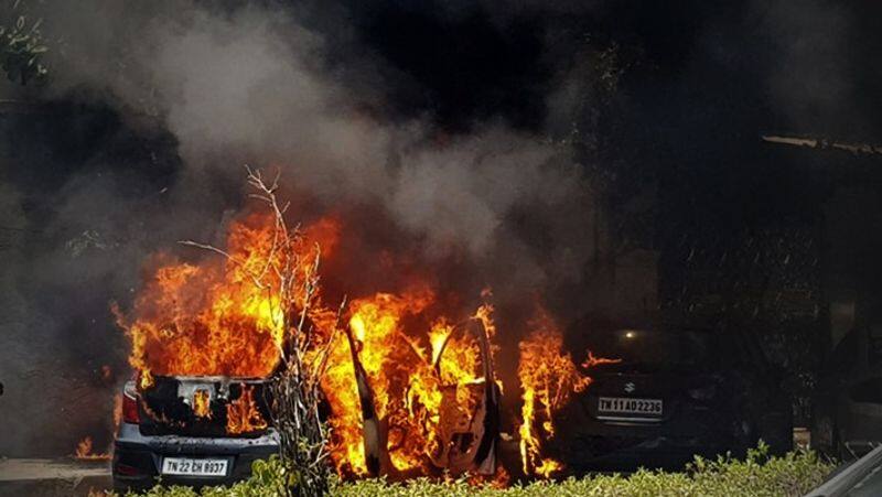 3 Car Fire in GN chetty Road  T.Nagar