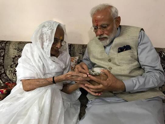 pm modi tells akshay kumar in interview how he still likes pocket money from mother