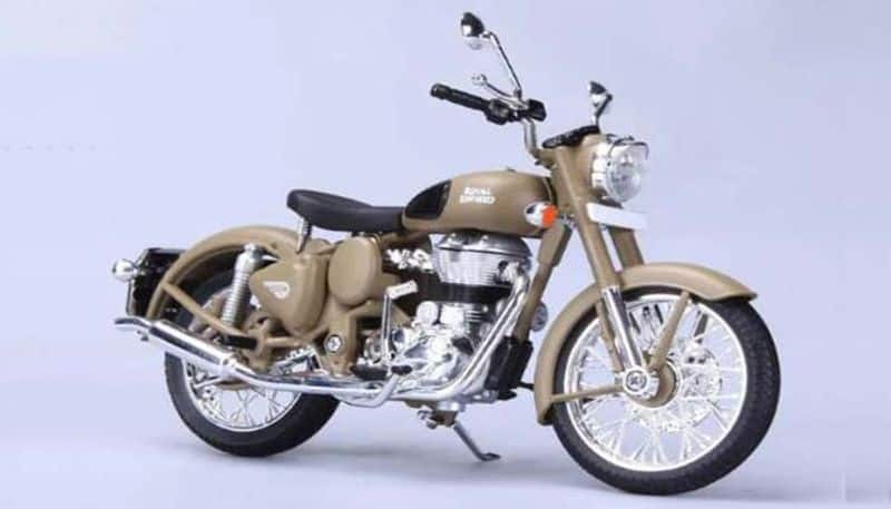 Royal Enfield Classic 500 1/12 Scale Model Is Now Available For   Sale