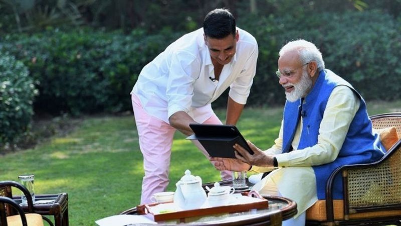 parody video of modi and akshaykumar goes viral.