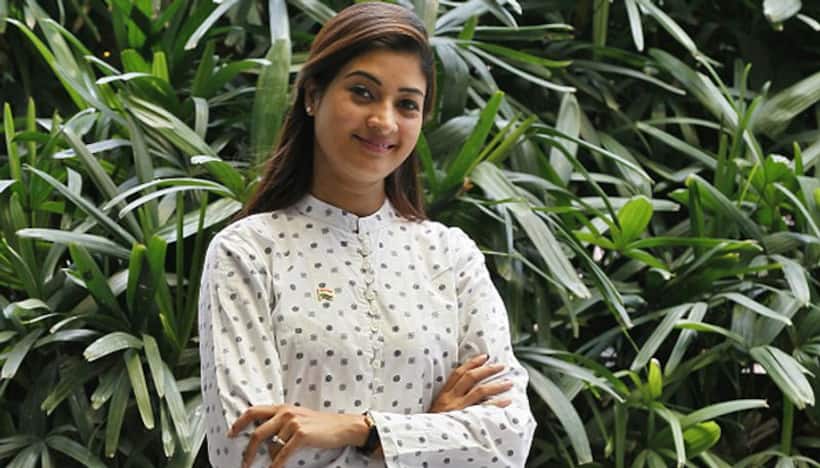 झाडू छोड़ आप की अलका अब लेंगी हाथ का सहारा