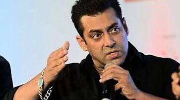 complaint filed against salman khan for snatching fan phone