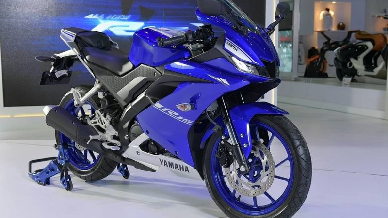 Yamaha launched R15 V3 new colour options with decals