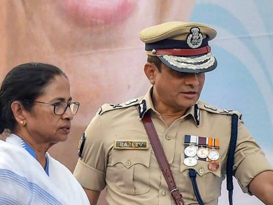 Supreme court asks cbi to show proof for arrest of cop rajiv kumar in shardha chitfund case
