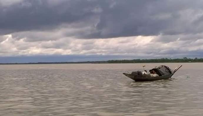 ফণী-র পূর্বাভাসে তৎপর প্রশাসন, জরুরি বৈঠকে করে নির্দেশিকা জারি কলকাতা পুরসভার