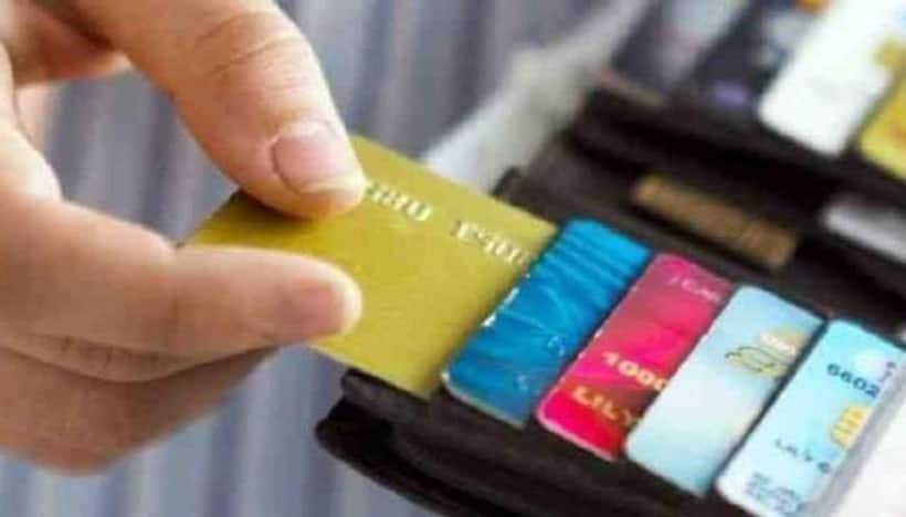 डेबिट क्रेडिट कार्ड का करते हैं इस्तेमाल, तो हो जाएं सावधान!