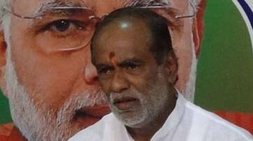 Telangana BJP president calls off fast after being hospitalised