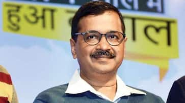 Kejriwal will give 100 percent scholarship to poor students