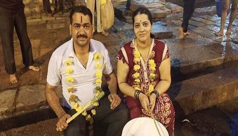 Ranebennur Doctor Husband and Wife Urulu Seva in saundatti temple For Narendra Modi