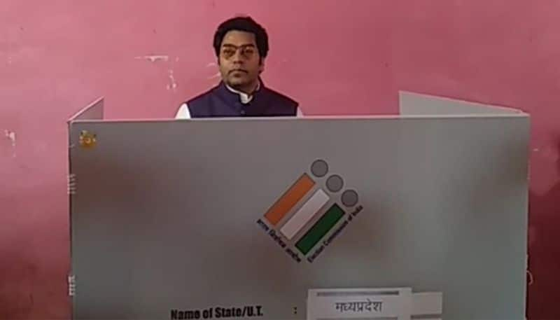 Ashutosh rana voting in fifth phase Lok sabha election 2019