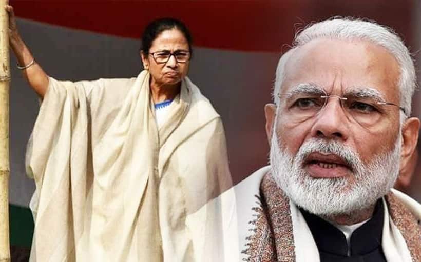 जब मोदी को मिल रही होगी पीएम की कुर्सी ममता सड़क पर बैठकर देंगी धरना
