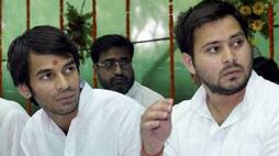 Tej pratap get space on tejashwi Yadav helicopter, both brother started election campaign in bihar