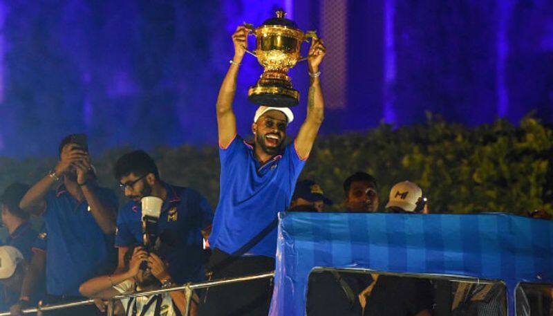 Mumbai Idians road show after winning 4th IPL trophy