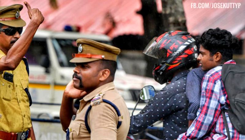 Viral Photo Triple Bike Travelers Escape From Police Persons