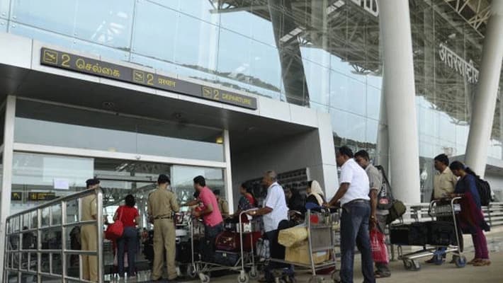 man from malasiya brought 300 gram gold and arrested in trichy airport