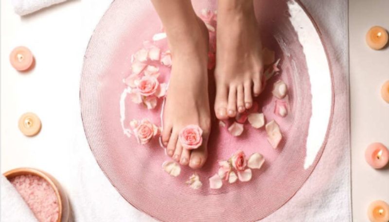 9 Best Home Pedicure Tips to Get Beautiful Feet