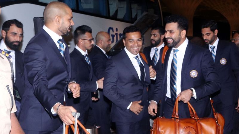 Indian Team Departs For England, View Pics of Kohli,  Dhoni and others Leaving From Mumbai Airport